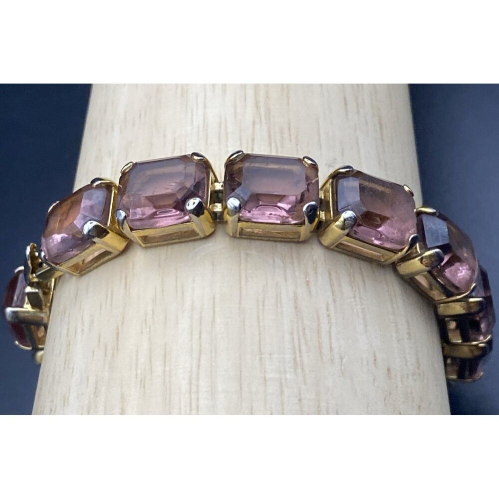 Vtg Monet Signed Purple Emerald Cut Glass Crystal Tennis Bracelet Gold Tone 7.5" - Picture 4 of 10
